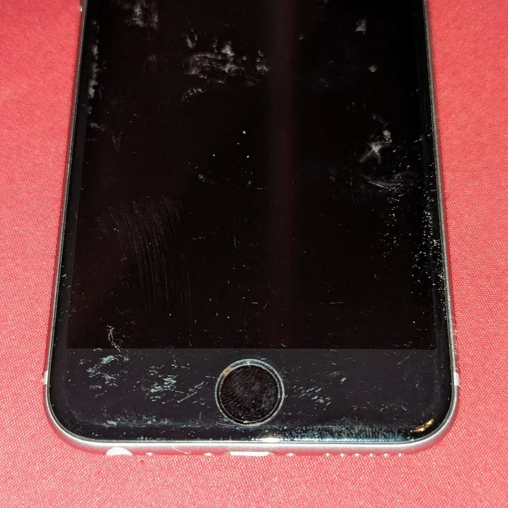 iPhone 6 (A1586) - 64 GB #3 (For parts)***